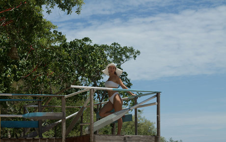 ランジェリーベイビーOnlyFans ヌード 画像