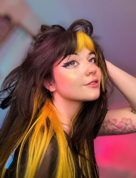 Bootyhaver ヌードモデル 写真