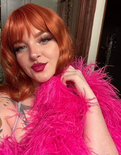 rosamagnoliaxo 美しいポルノスター 画像