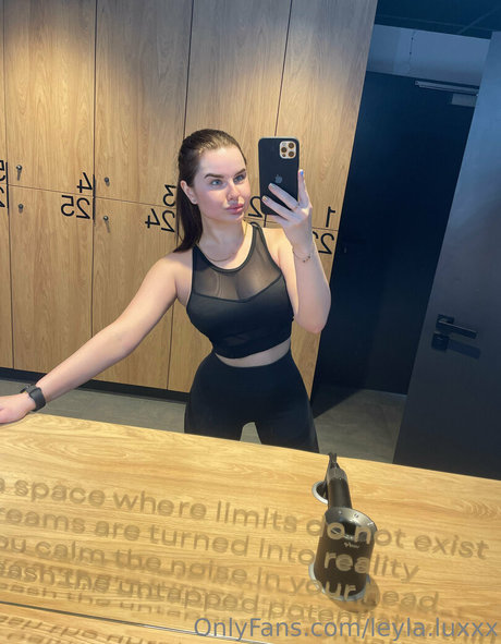 leyla luxxx アート女優 写真