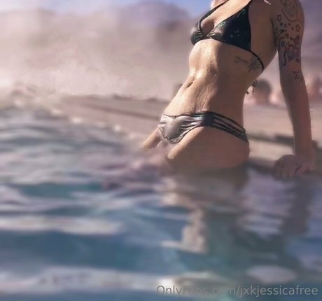 ゲイの若いOnlyFans 可愛い 写真