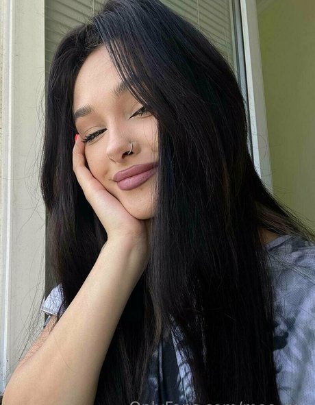 ディスコード トランス OnlyFans ホット裸 写真