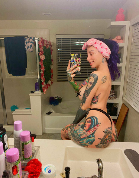 ストリッパーOnlyFans アートポルノ 写真