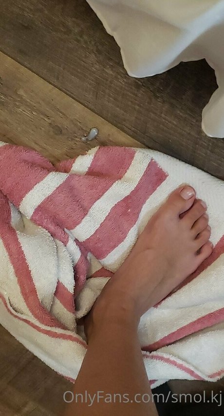 smol kj かわいいポルノスター 写真