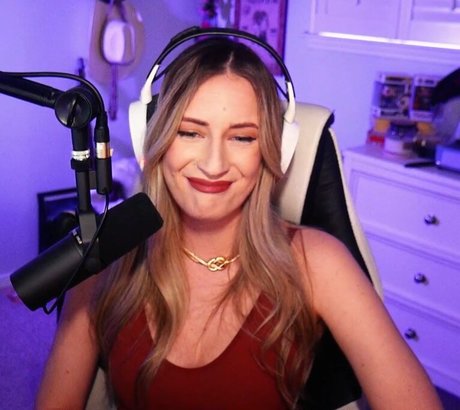 BBW 教師 OnlyFans 裸 写真