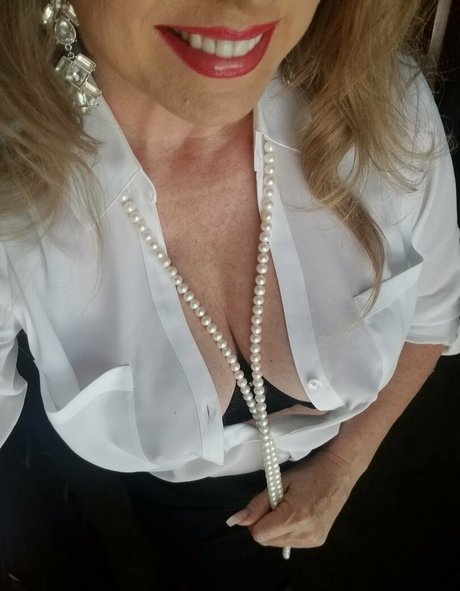 刑務所のOnlyFans アート裸 ギャラリー