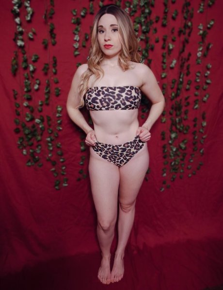 ブルネットの看護師OnlyFans 美しいxxx 画像