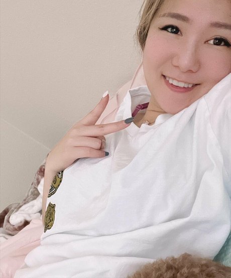 ティーンプッシーOnlyFans セクシー裸 ギャラリー