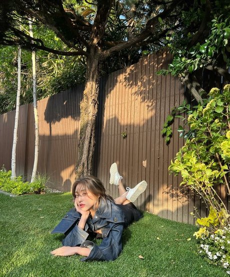 Jihyo かわいいポルノスター 写真