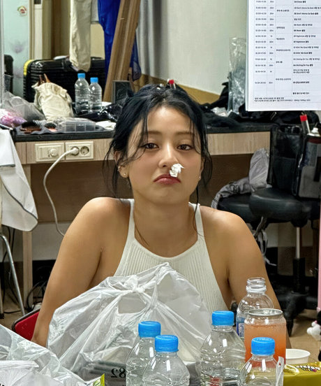 Jihyo ポルノスター ヌード 写真