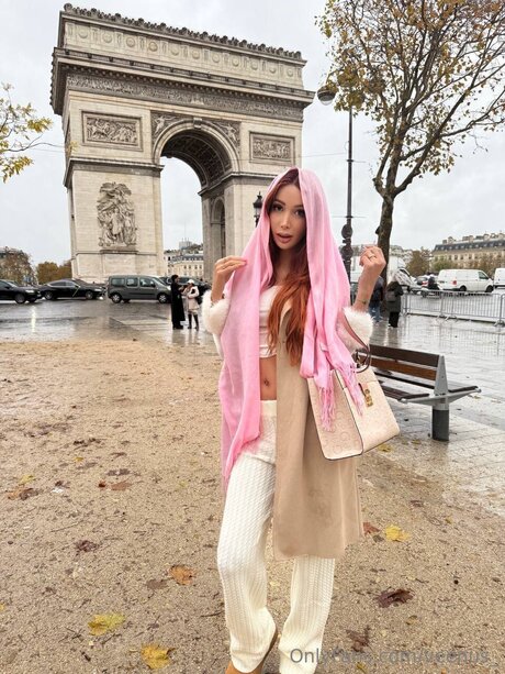 タイのアナルOnlyFans セクシーヌード 写真