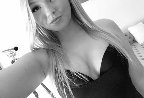 Melissa May セックスモデル 写真