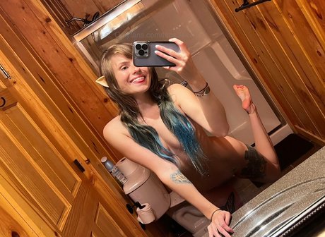 Tabby Ridiman 完璧なモデル 写真