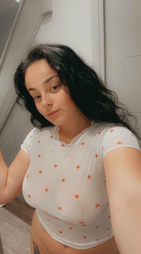 若い熟女OnlyFans 美しいヌード 画像