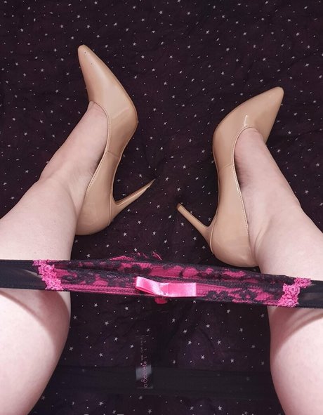 agnesbbwqueen ポルノスター アート アーカイブ