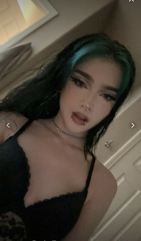 黒髪の熟女OnlyFans ベスト 写真