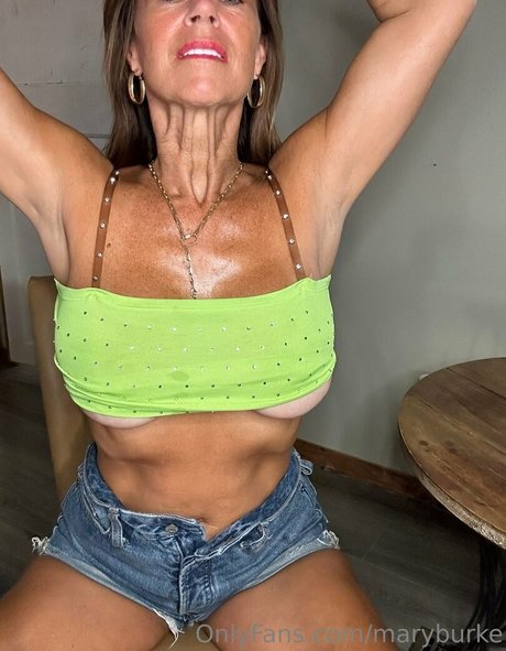 母娘オンリーファン アダルト 写真