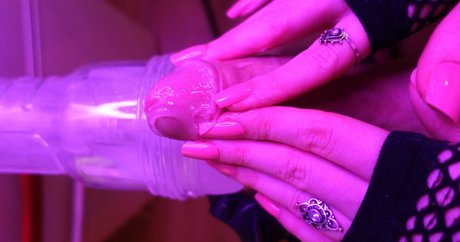 スターティーンオンリーファンズ ヌード 写真