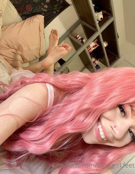 fairy girl feet top profile image