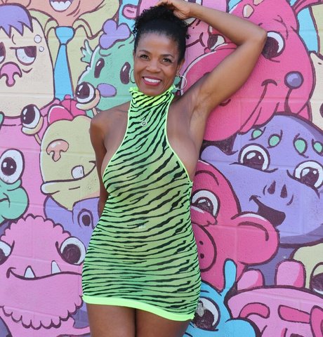 Raven Swallowz ポルノ女優 写真