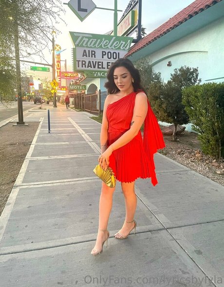 lyricsbylyla ヌード女優 ギャラリー