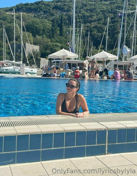 lyricsbylyla トップ女優 写真