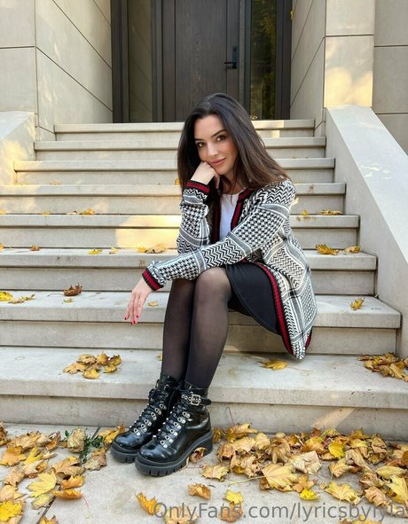 lyricsbylyla アートスター 写真