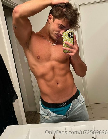 小柄なブロンドの熟女OnlyFans 無料xxx 画像