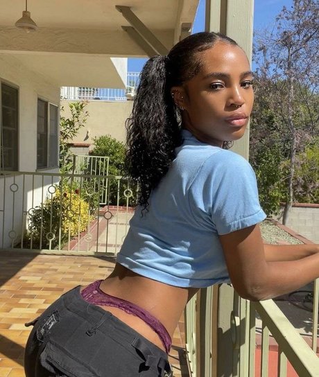 Quenlin Blackwell 素敵なポルノスター 写真