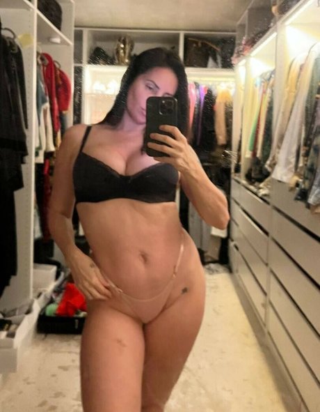 ストリップヌードOnlyFans セクシー裸 ギャラリー