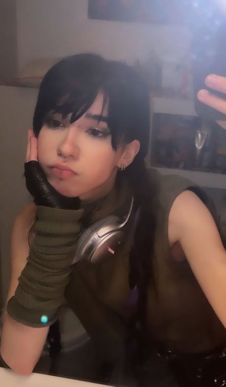 Arielle Maxine ヌードのポルノスター 写真