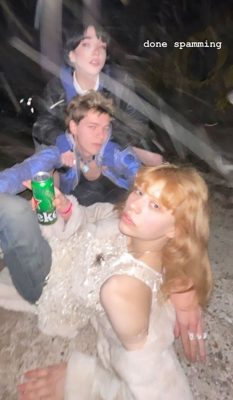 ティーンシーメールOnlyFans トップ 画像