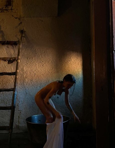 ニューハーフ巨乳OnlyFans 無料 写真