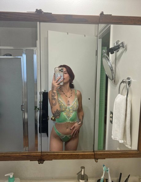 ひも尻OnlyFans アート裸 ギャラリー