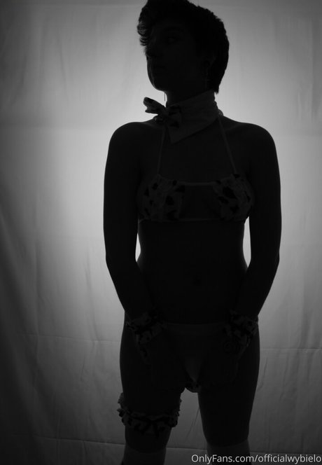 officialwybielo 完璧なポルノスター 画像