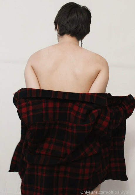 ぽっちゃり痴女OnlyFans xxx 画像