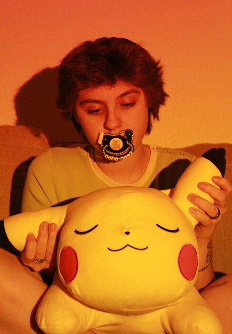 officialwybielo エロティック女優 ギャラリー