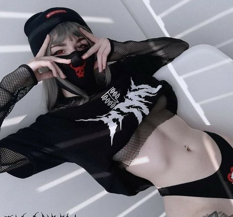 Hell tsuki ポルノスター 画像