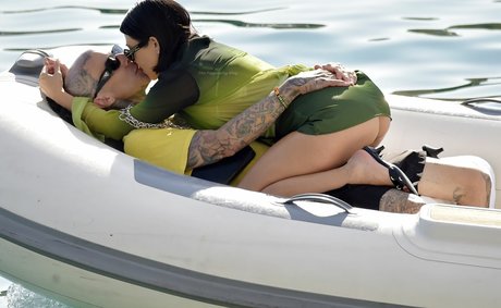 Kourtney Kardashian 無料モデル 写真