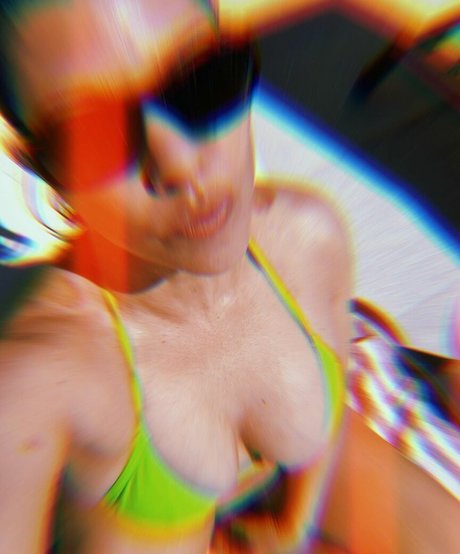 Kourtney Kardashian ヌードのポルノスター 写真