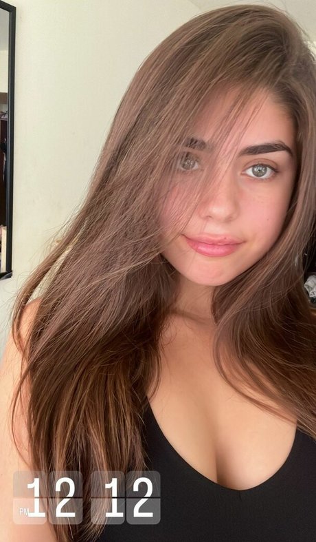 Melissa Leal ヌードモデル 写真