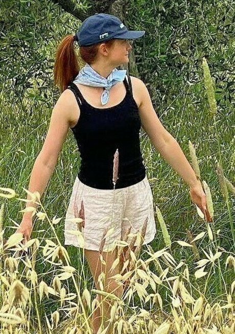 Bonnie Wright 女優 ギャラリー