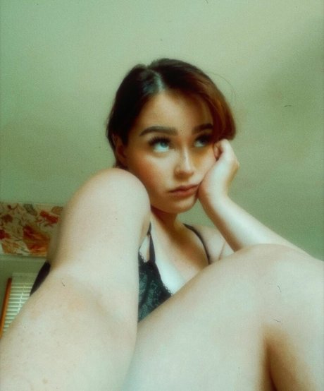 clara00ellis ポルノスター 独占 写真