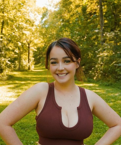 clara00ellis ポルノスター 可愛い ギャラリー