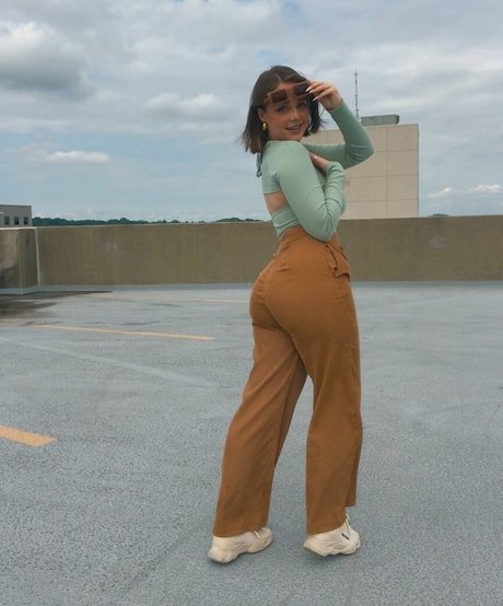 clara00ellis ポルノスター 独占 写真