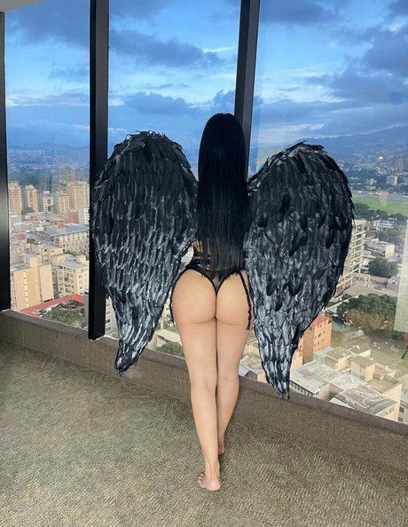 Kimberly Delgado アートスター 画像