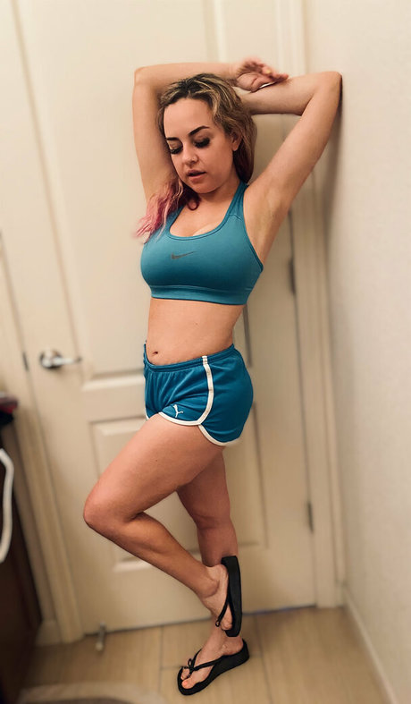 badbellaxofree スターセックス 画像