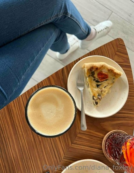 曲線美のティーンズOnlyFans ホットヌード 画像