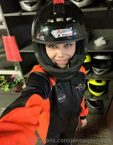 女装オンリーファン セクシー 画像