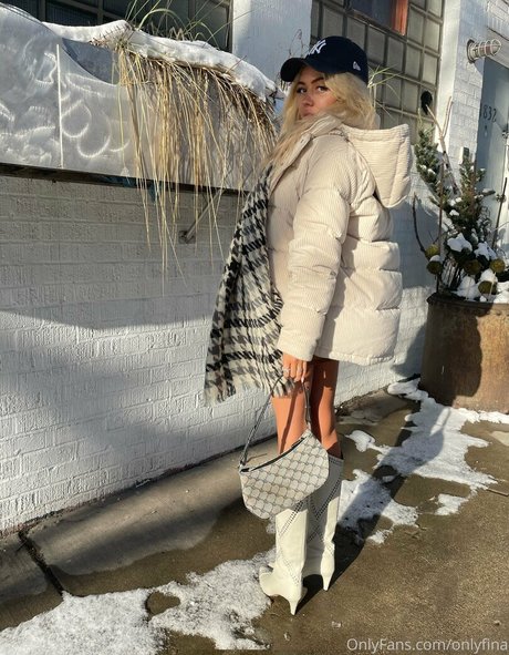 onlyfina トップ女優 画像